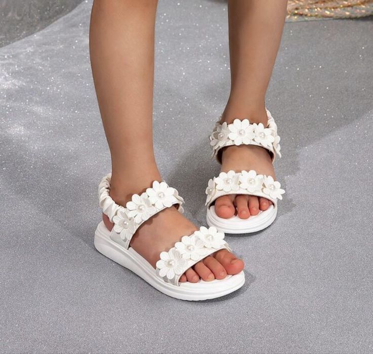 Нови много нежни размер 30