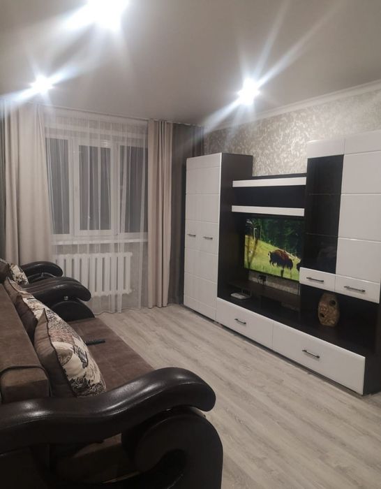 Посуточно 2-х комнатная. Абая