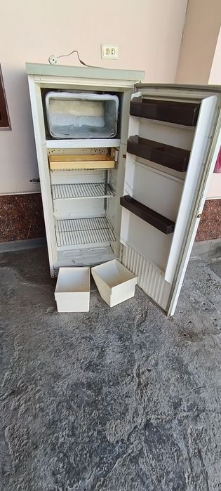 Халадилник      сотилади