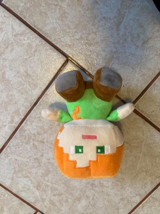 Vând lot de plusuri