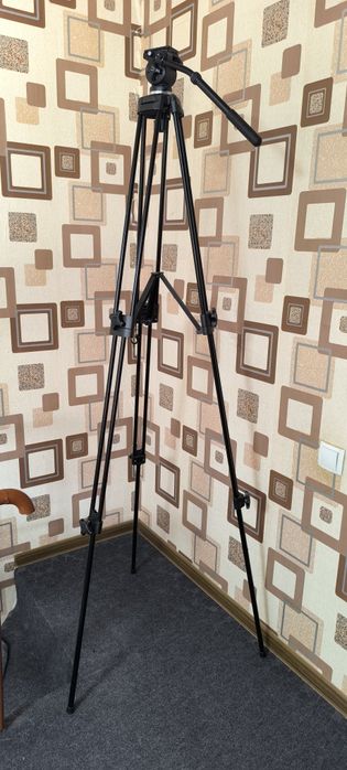 продаётся штатив