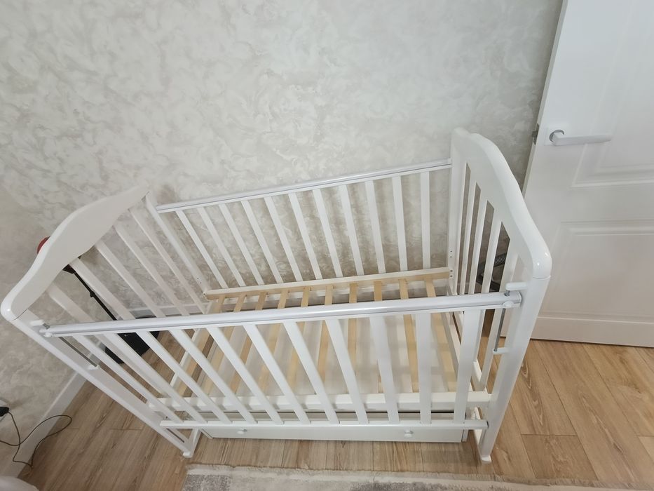 Продам детскую кроватку