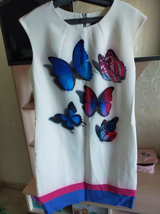 Продам платье женское