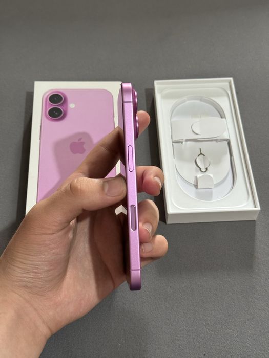 iPhone 16 128гб АКБ 93%