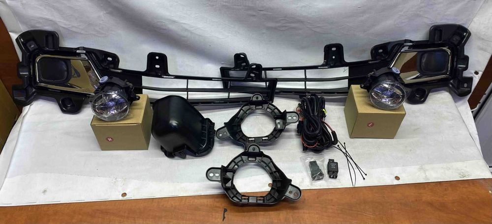 Противотуманная фара Toyota Land Cruiser 200