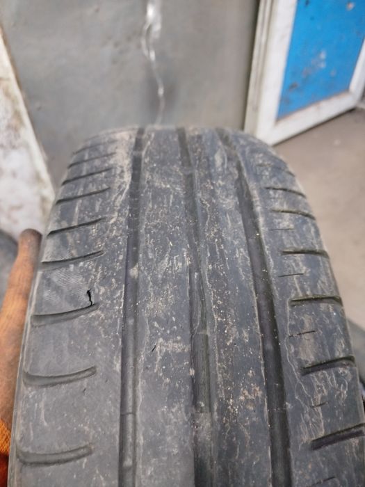 Продаю летние шины viatti strada