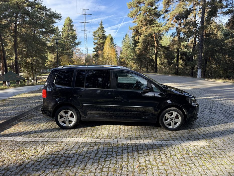 VOLKSWAGEN Touran 2012 — imagine 4