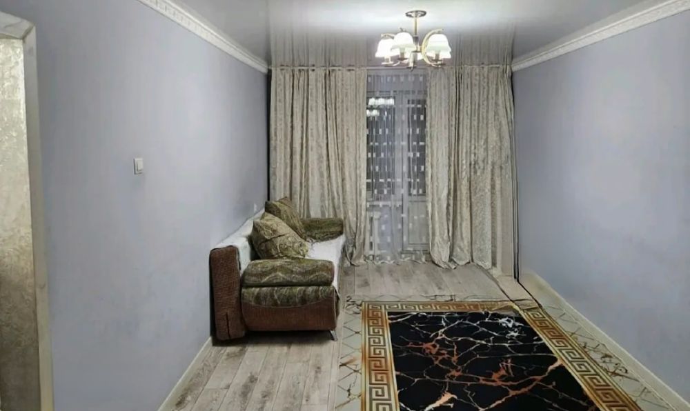 продам 2-х ком. 46кв. центр 2-этаж