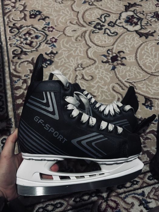 Продается коньки