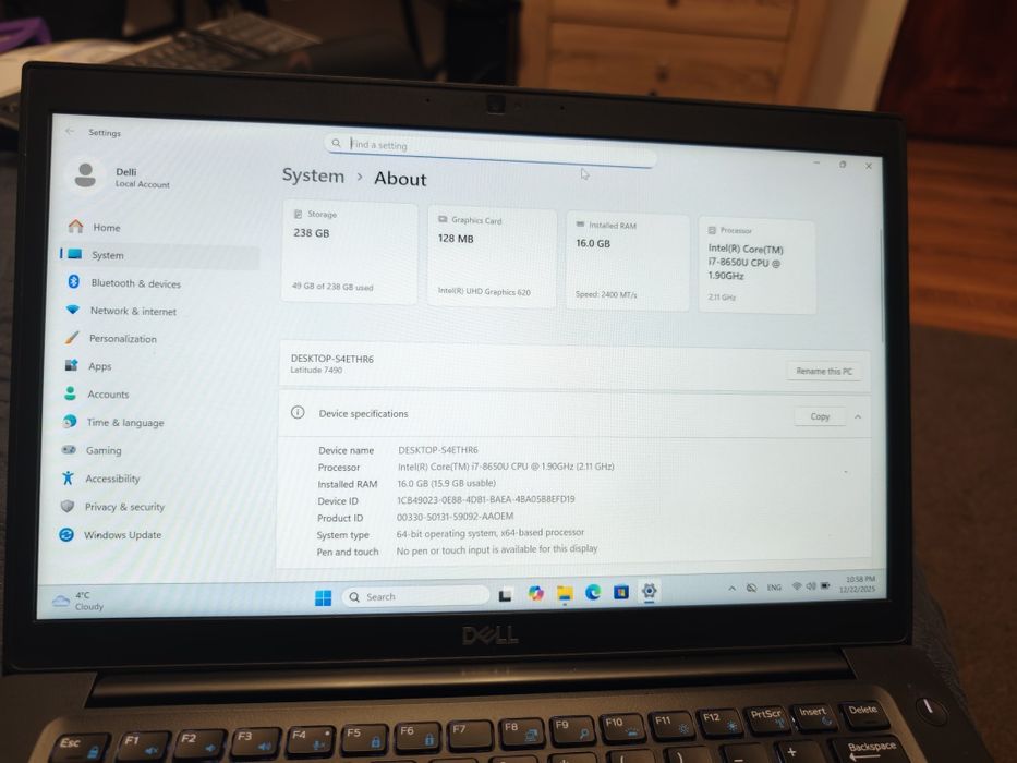 Laptop Dell 7490 i7 gen 8 16gb ram