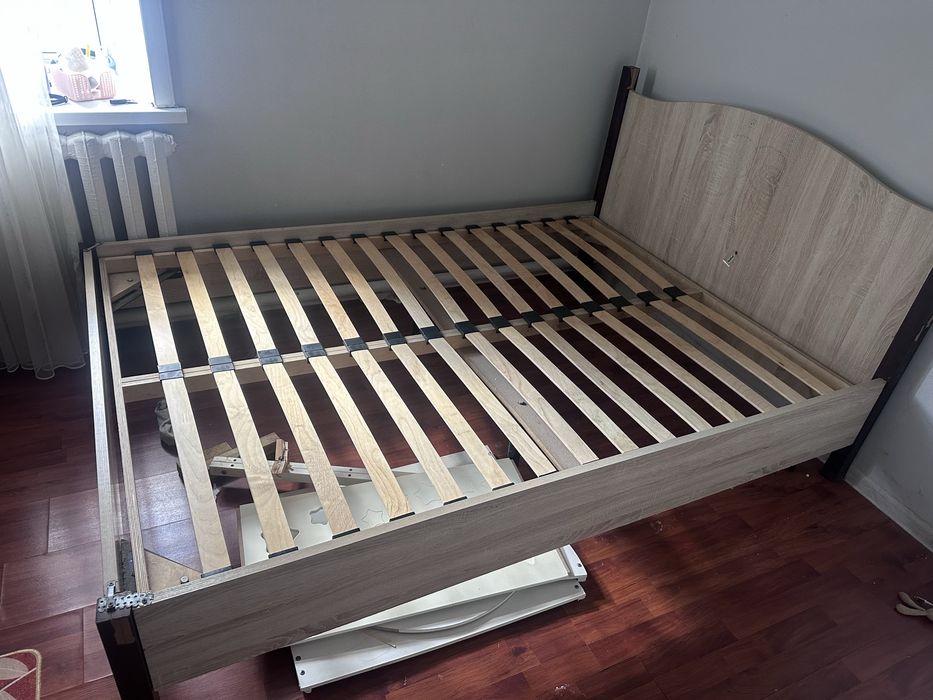 Продам кровать 140*200