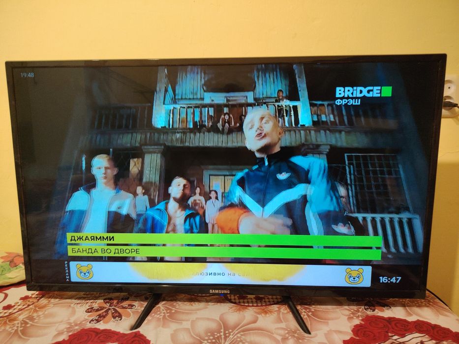 Продам телевизор самсунг