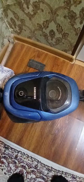 Samsung plisos sotiladi.