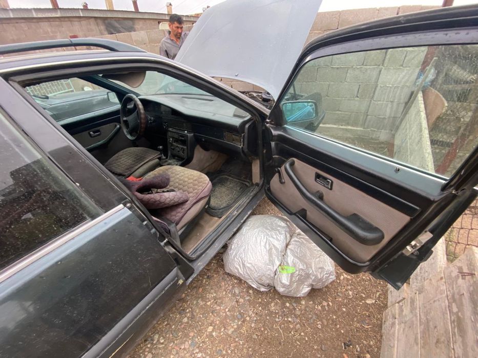 Avant Audi 1.8 литра