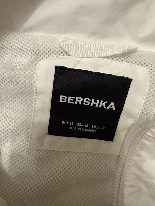 Стилно яке bershka