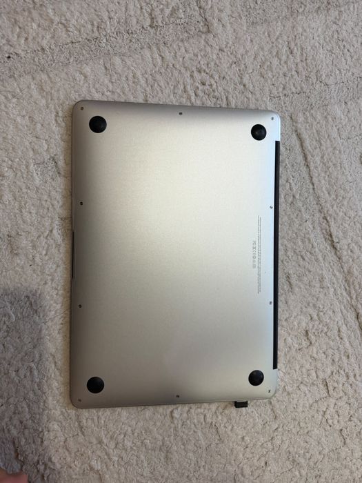 MacBook Air — в хорошем состоянии