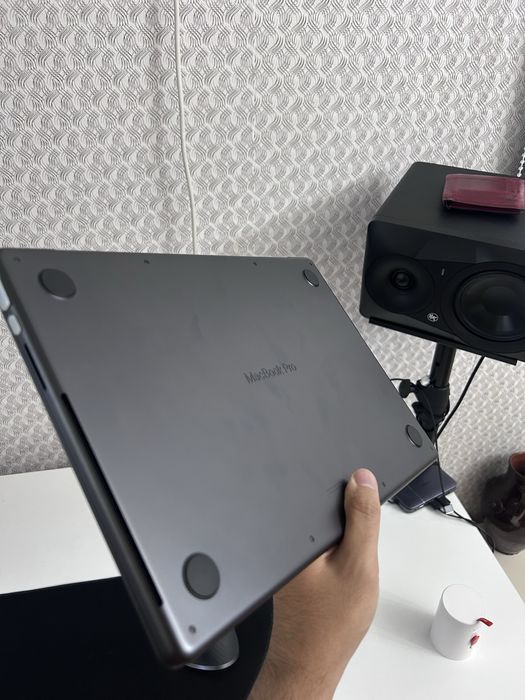 MacBook Pro 14 (M3 Pro, 18/512GB)