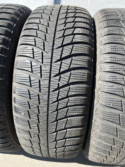 4 бр. зимни гуми 205/55/16 Bridgestone 5-6 mmDOT 1717