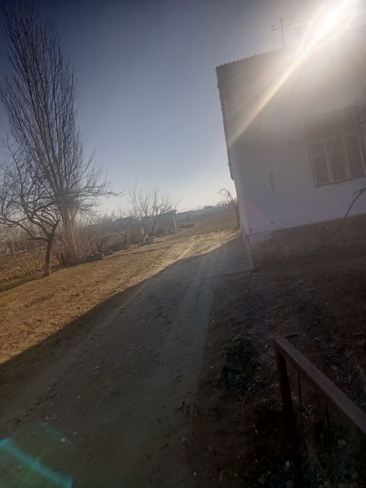 Участка ховли сотилади