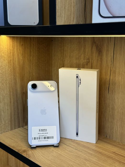 iphone Air blue 99%