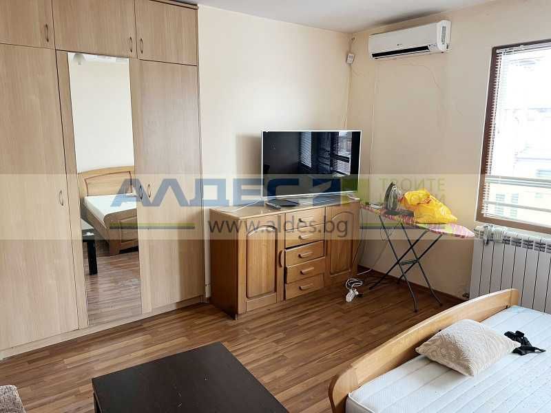 Дава се под наем Къща в Божурище - 180 кв.м за 750 € - Снимка #8