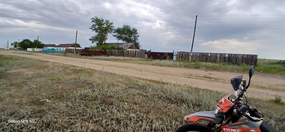Продам 2 дома с большой территорией