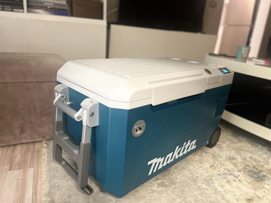 Makita 50l cu acumulatori
