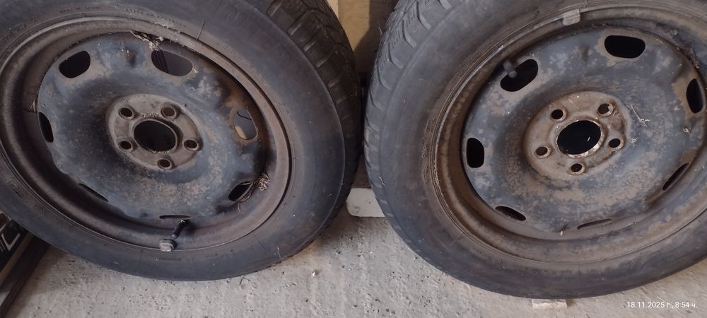 Продавам два комплекта джанти 14 и 15-ски.