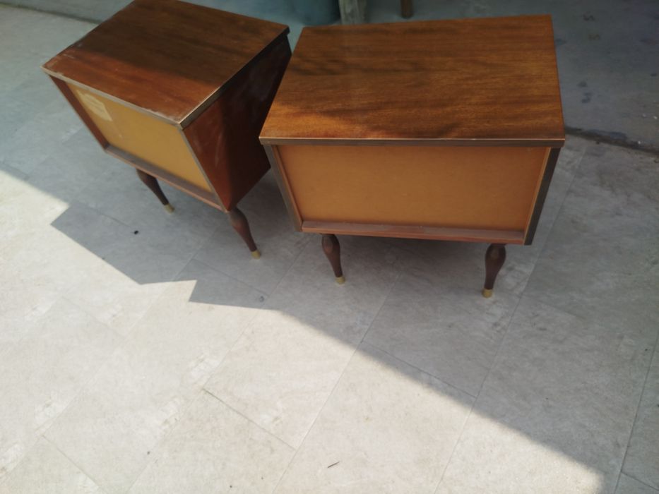 Продам старые тумбы