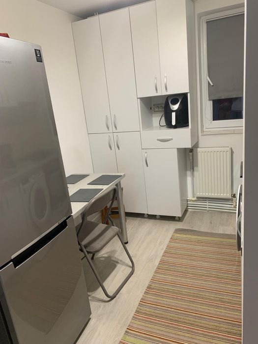 vand apartament 3 camere