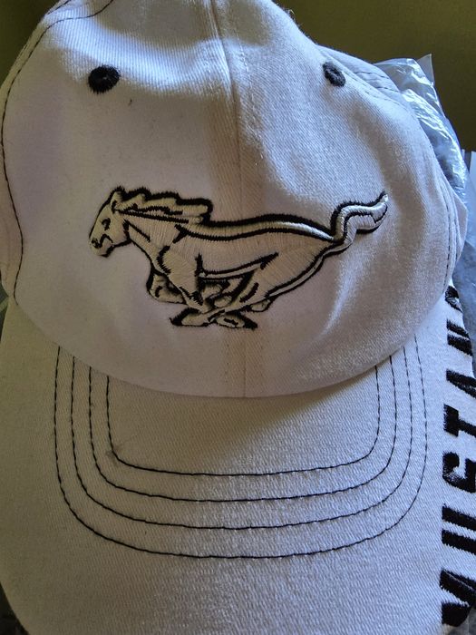 Tricou SI sapca Mustang noi marime L