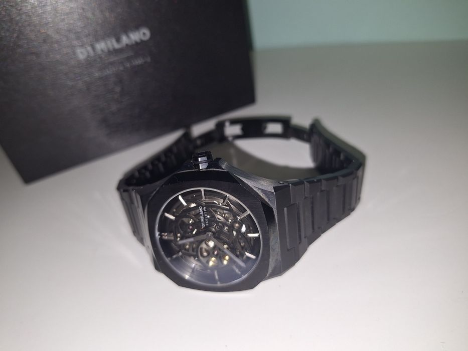 Продавам часовник автоматичен