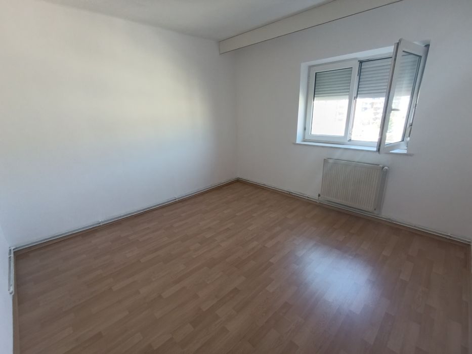 Apartament 4 camere de vânzare – Bartolomeu, Brașov | Vedere panoramică spre Tâmpa și Poiana Brașov