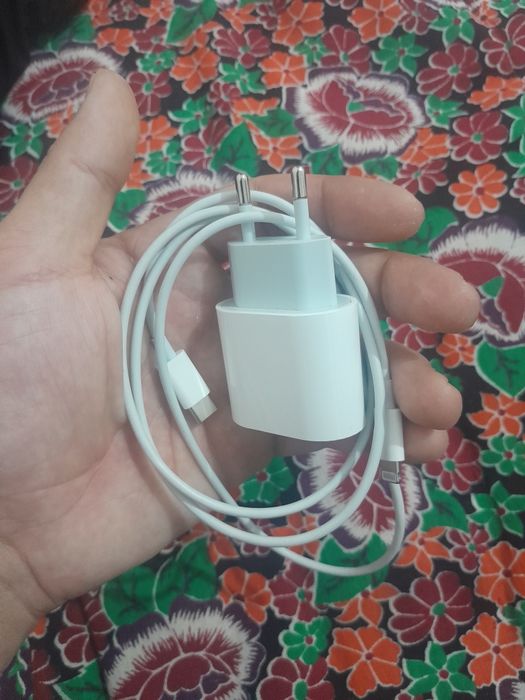 Продам зарядка от  Айфона