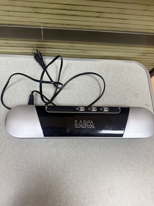 Уред за вакуумиране Laica VT32050