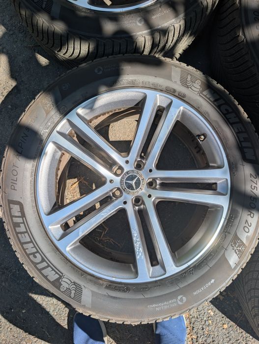 Jante și cauciucuri de iarna Mercedes impecabile echipate cu Michelin Pilot Alpin 5 SUV 275/50 R20 113V XL, DOT 2024