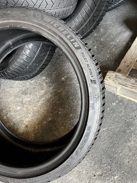 2 anvelope iarna 245/35/20 , Michelin , 7 mm !