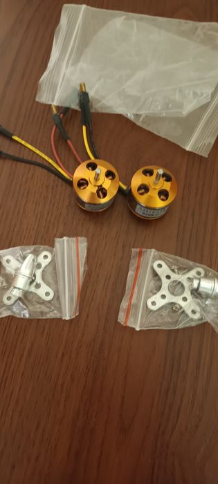 Безчеткови мотори 2212/930kv