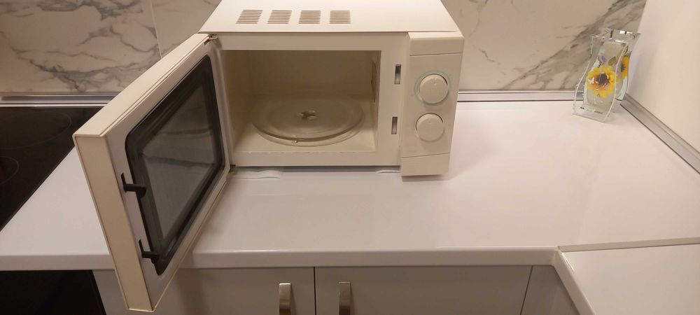 Микровълнова фурна Elite