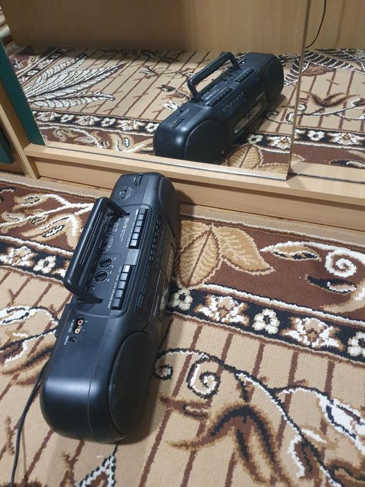 Radio casetofon  stereo panasonic  in stare exelenta pe caseta si radi