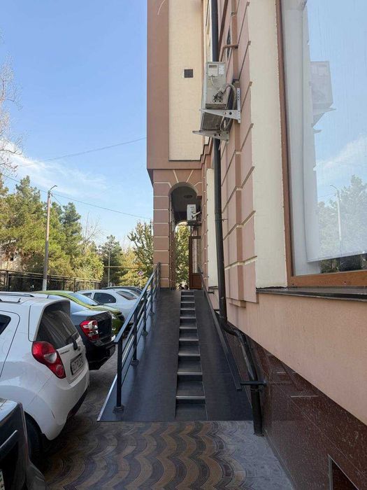 Офисное здание на продажу, рядом с Tashkent City, ул.Коратош