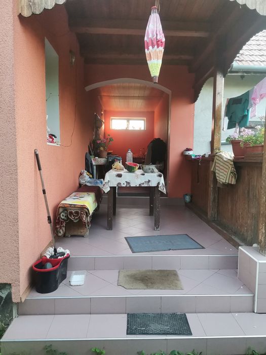 Casa de vânzare în Dambau, imediat ocupabila!