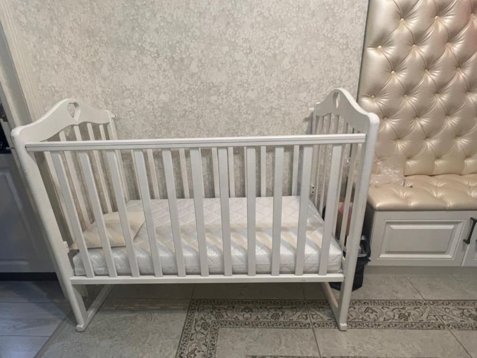 Кроватку продам  в хорошем состояний