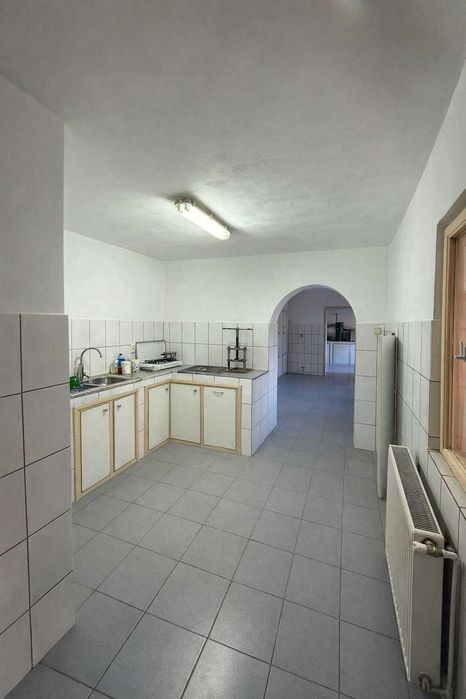 Casă spațioasă 207 mp + garaj zona Stadion, Oradea