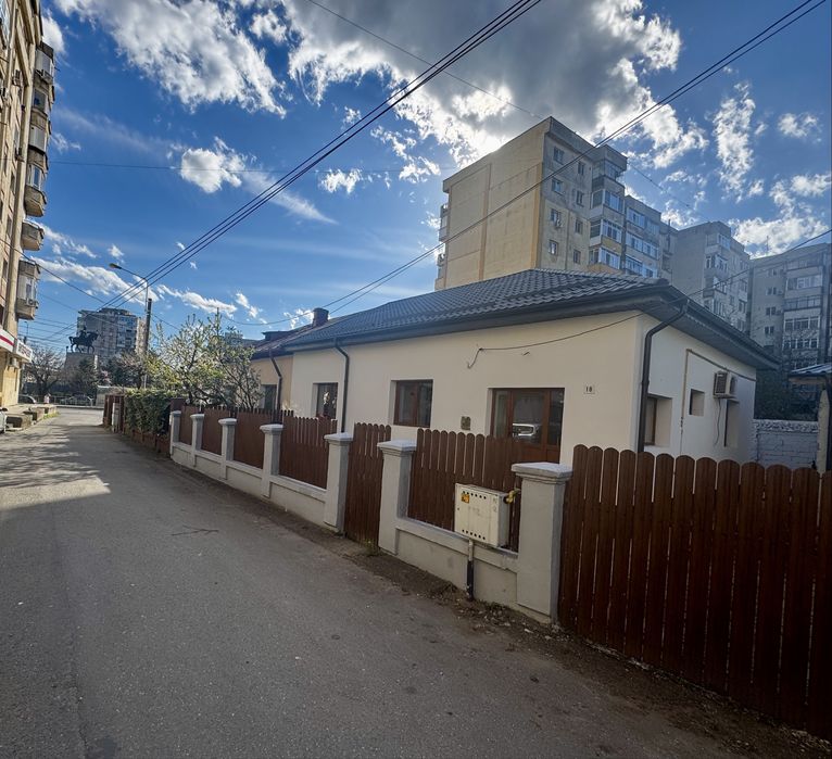 casa si curte , spatiu comercial  Piata Mihai Viteazul