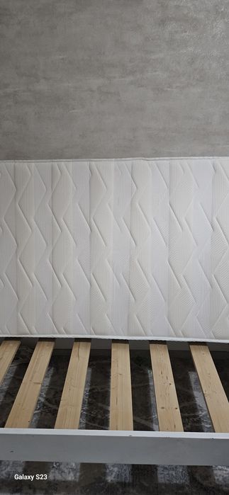 Продам матрас в отличном состоянии