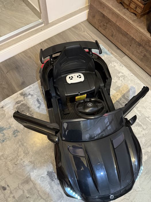 Masina electrica cu telecomanda Mercedes Amg GTR