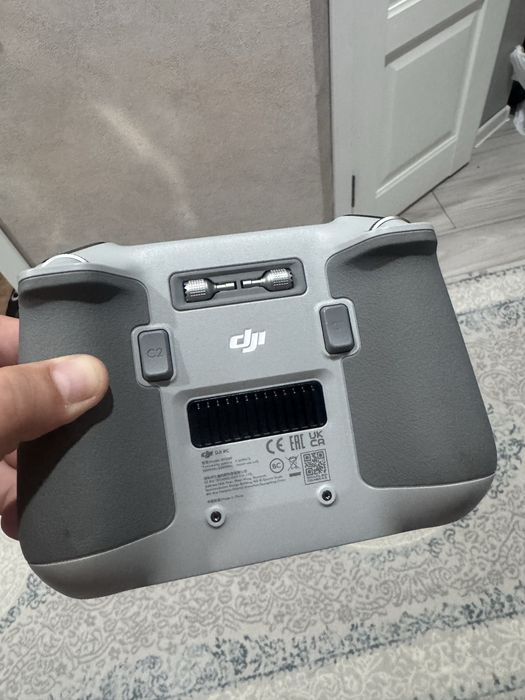 Продам пульт от дрона новый DJI