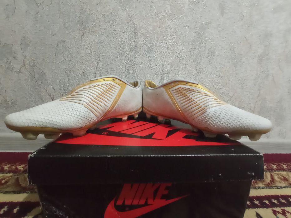 Nike phantom venom elite fg 42-43размер