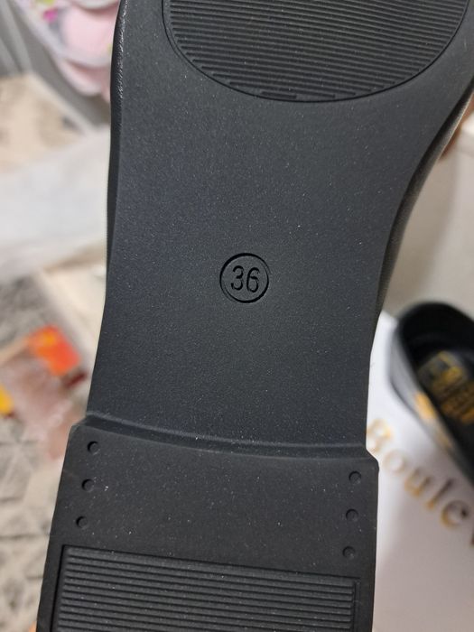 Новые туфельки 36 размер .